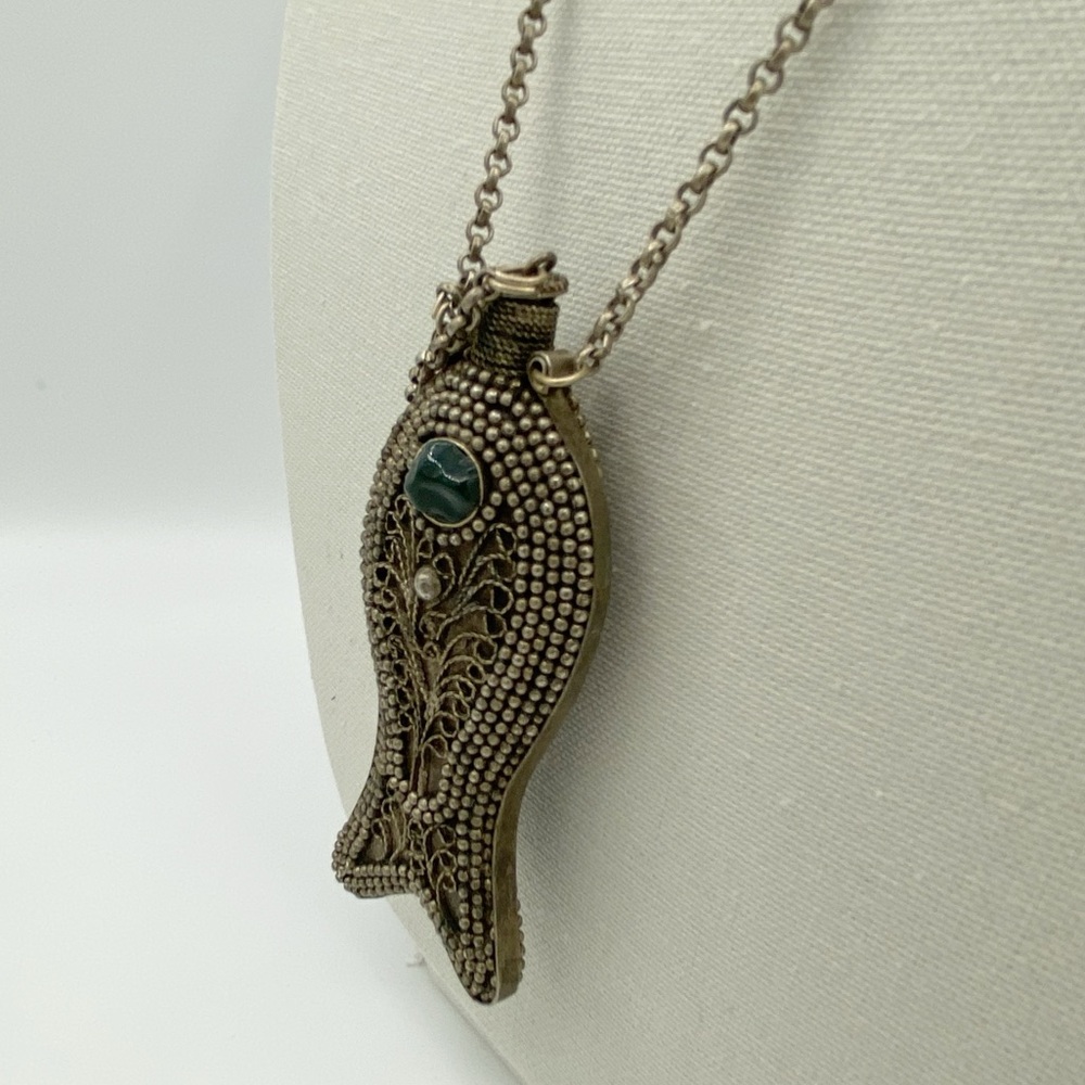Vintage Metal Tibetan Filigree Perfume/Snuff Bottle Vial Fish Pendant Necklace - Picture 13 of 15